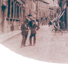 Prosegui sulla strada e visita le altre vetrine del Borgo